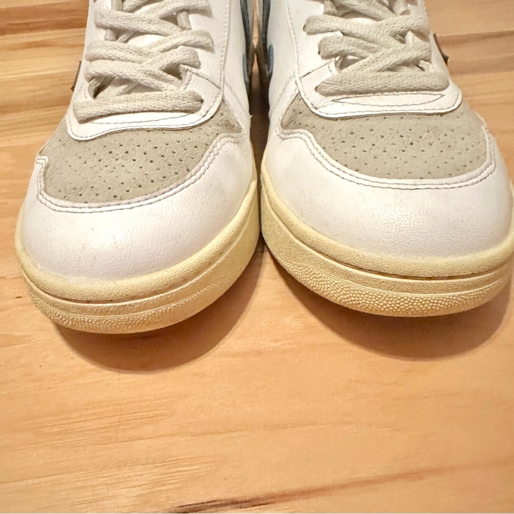 Veja V-10 CWL White California Vegan Leather Sneakers Size 9 - Picture 5 of 12